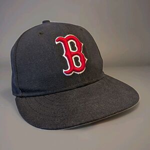 New Era 59FIFTY Boston Red Sox Fitted Hat Size 6 5/8 MLB On-Field Cap Authentic